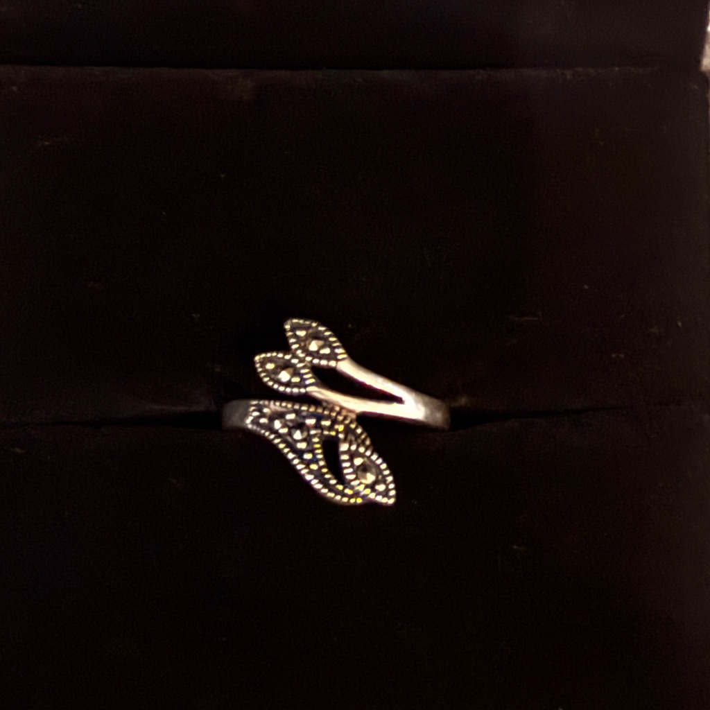 925 Elegant Silver Leaf Ring